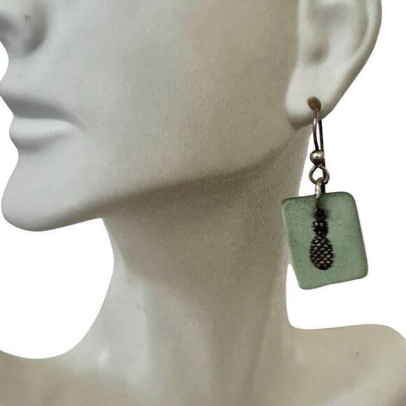 Sterling silver green  Sea Glass  Pineapple charm dangle earrings - Picture 3 of 9